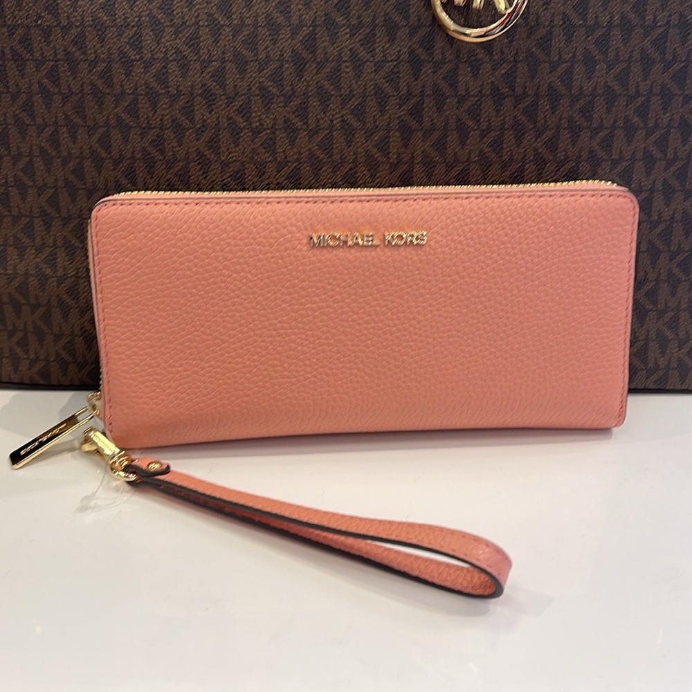 MICHAEL KORS
Leather Continental Wristlet Phone Case Wallet 
Primrose 
NWT - Picture 2 of 16